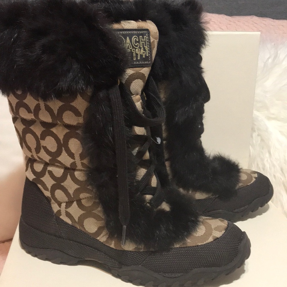 NEW Coach Jennie Signature Khaki Rabbit Fur Boots